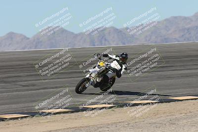 media/Oct-13-2025-Moto Forza (Mon) [[a66d839500]]/4-C Group/Session 2 (Bowl)/